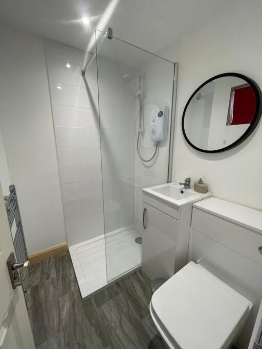 1 Bedroom Guest Suite Near City Centre. Gloucester Esterno foto